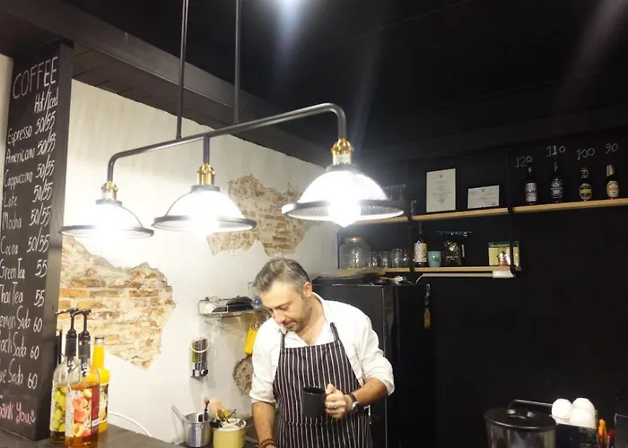 Ostello Mr.2 & Cafe' Bangkok